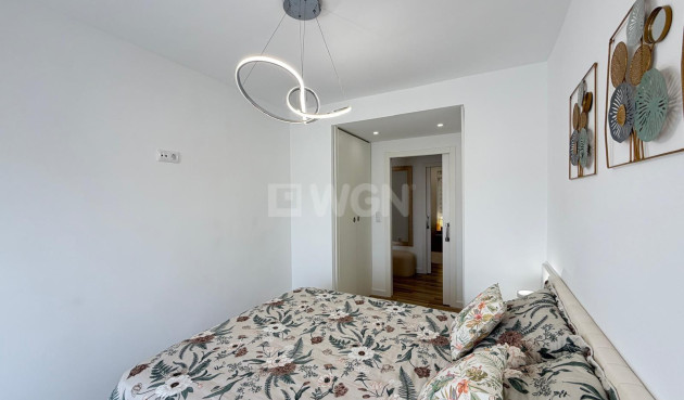 Odsprzedaż - Mieszkanie w bloku - Torrevieja - Centro