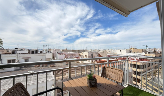 Odsprzedaż - Mieszkanie w bloku - Torrevieja - Centro