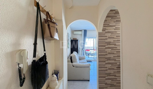 Odsprzedaż - Daszek - Torrevieja - Acequion