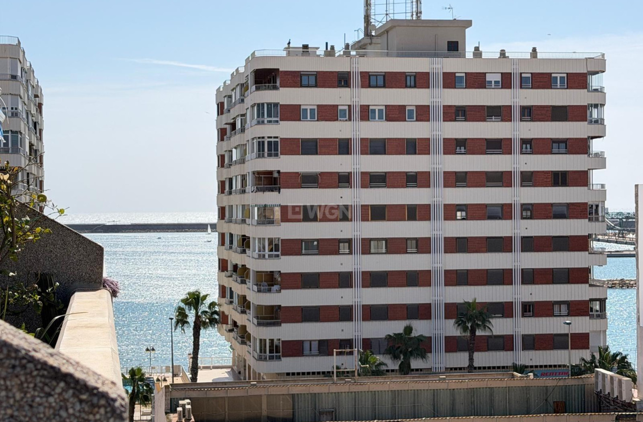 Odsprzedaż - Daszek - Torrevieja - Acequion