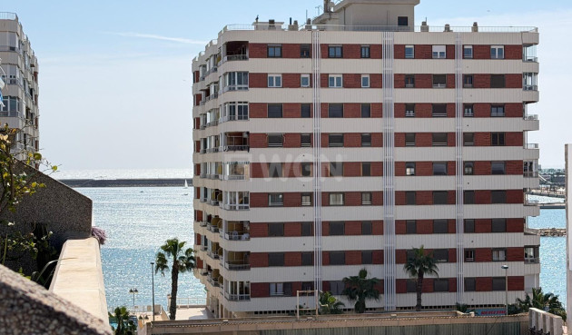 Odsprzedaż - Daszek - Torrevieja - Acequion