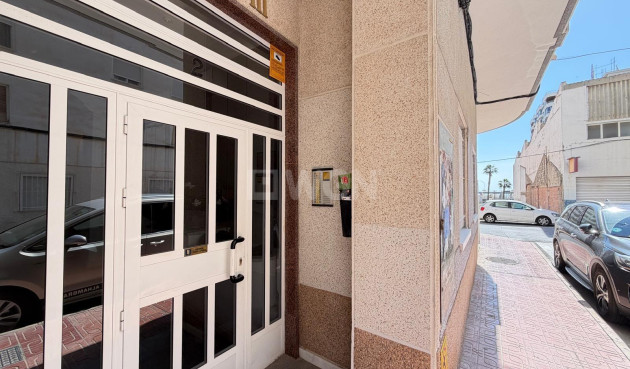 Odsprzedaż - Daszek - Torrevieja - Acequion