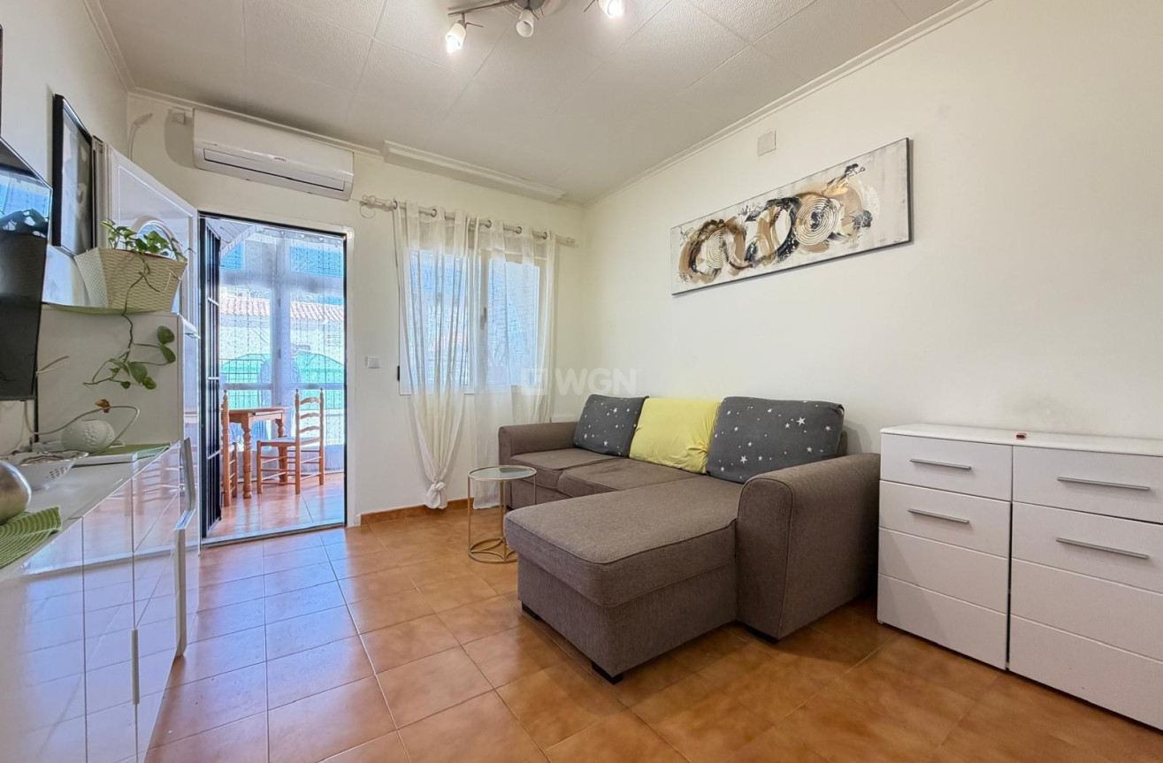 Odsprzedaż - Kamienica - Torrevieja - Nueva Torrevieja