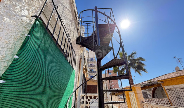 Odsprzedaż - Kamienica - Torrevieja - Nueva Torrevieja