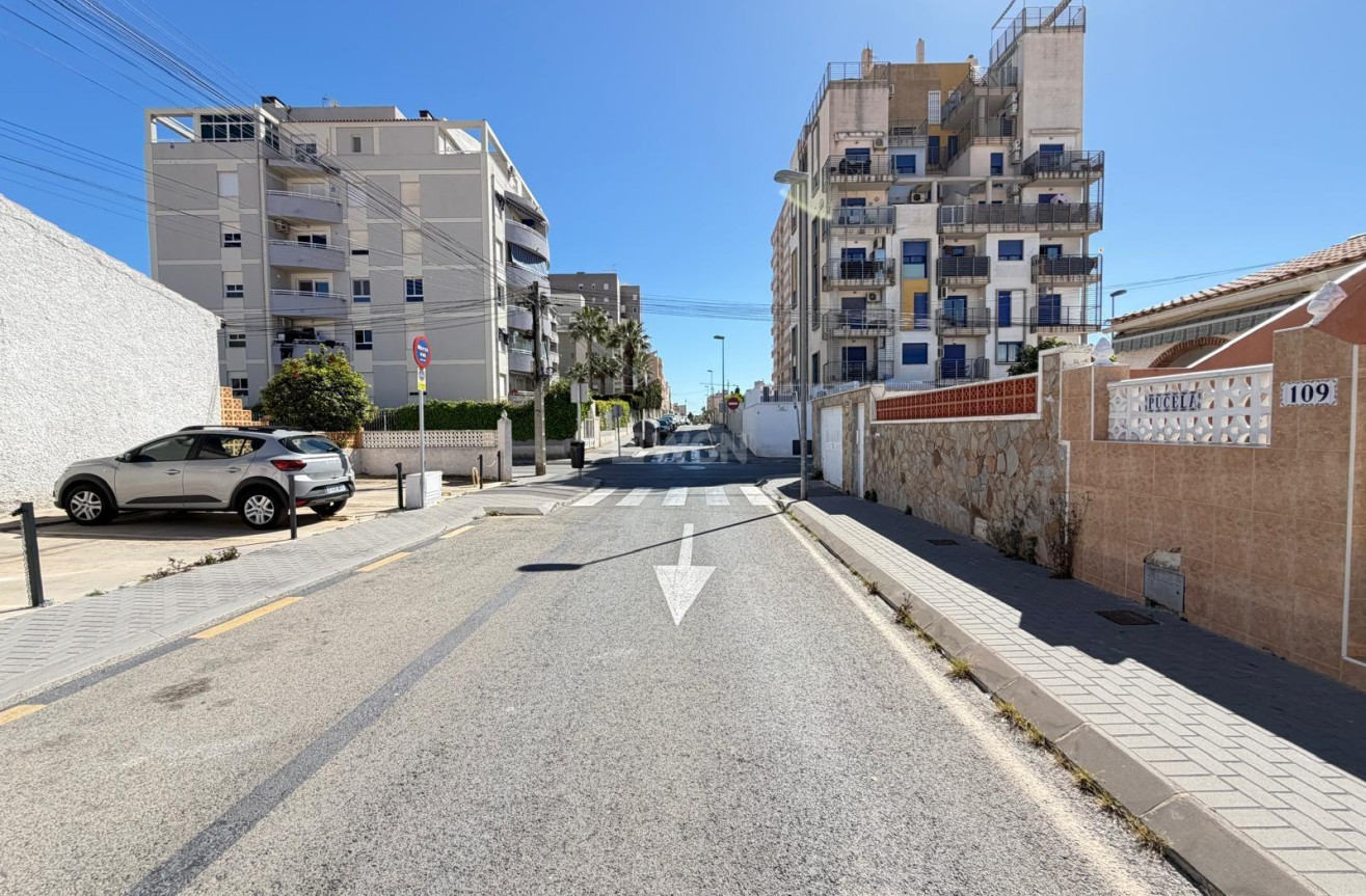 Odsprzedaż - Kamienica - Torrevieja - Nueva Torrevieja