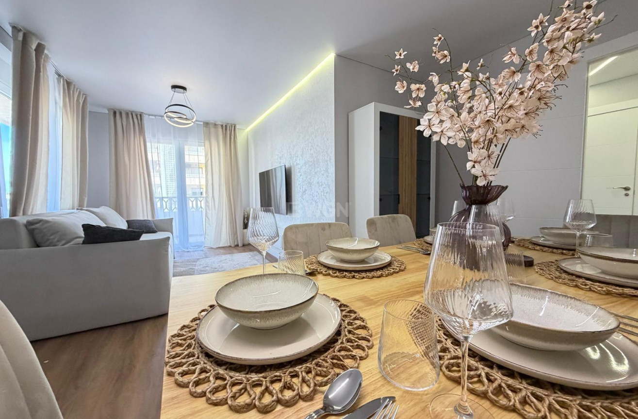 Odsprzedaż - Mieszkanie w bloku - Torrevieja - Punta Prima
