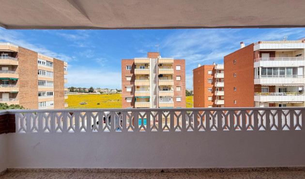 Odsprzedaż - Mieszkanie w bloku - Torrevieja - Punta Prima