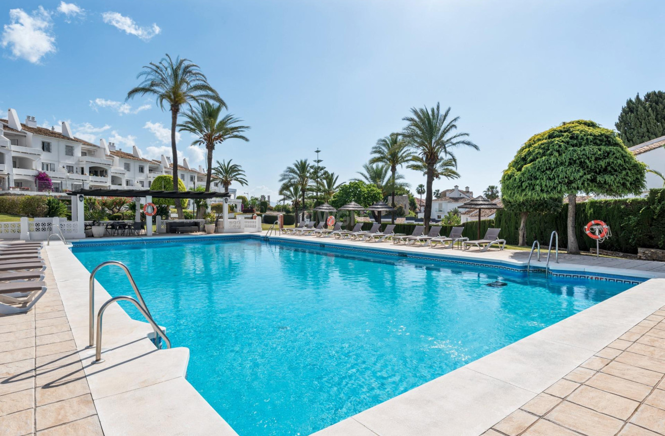 Odsprzedaż - Mieszkanie w bloku - Marbella - Nueva Andalucia