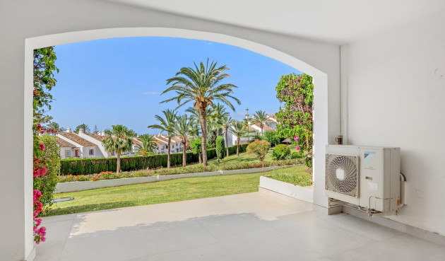 Odsprzedaż - Mieszkanie w bloku - Marbella - Nueva Andalucia