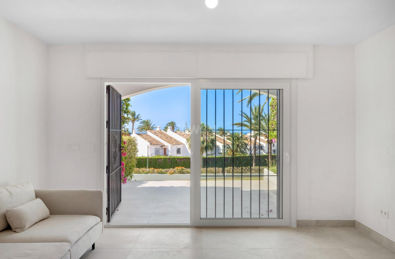 Odsprzedaż - Mieszkanie w bloku - Marbella - Nueva Andalucia