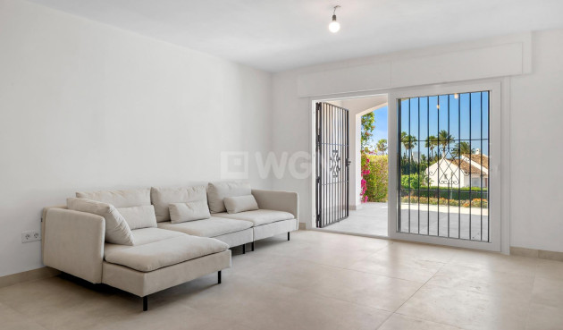 Odsprzedaż - Mieszkanie w bloku - Marbella - Nueva Andalucia