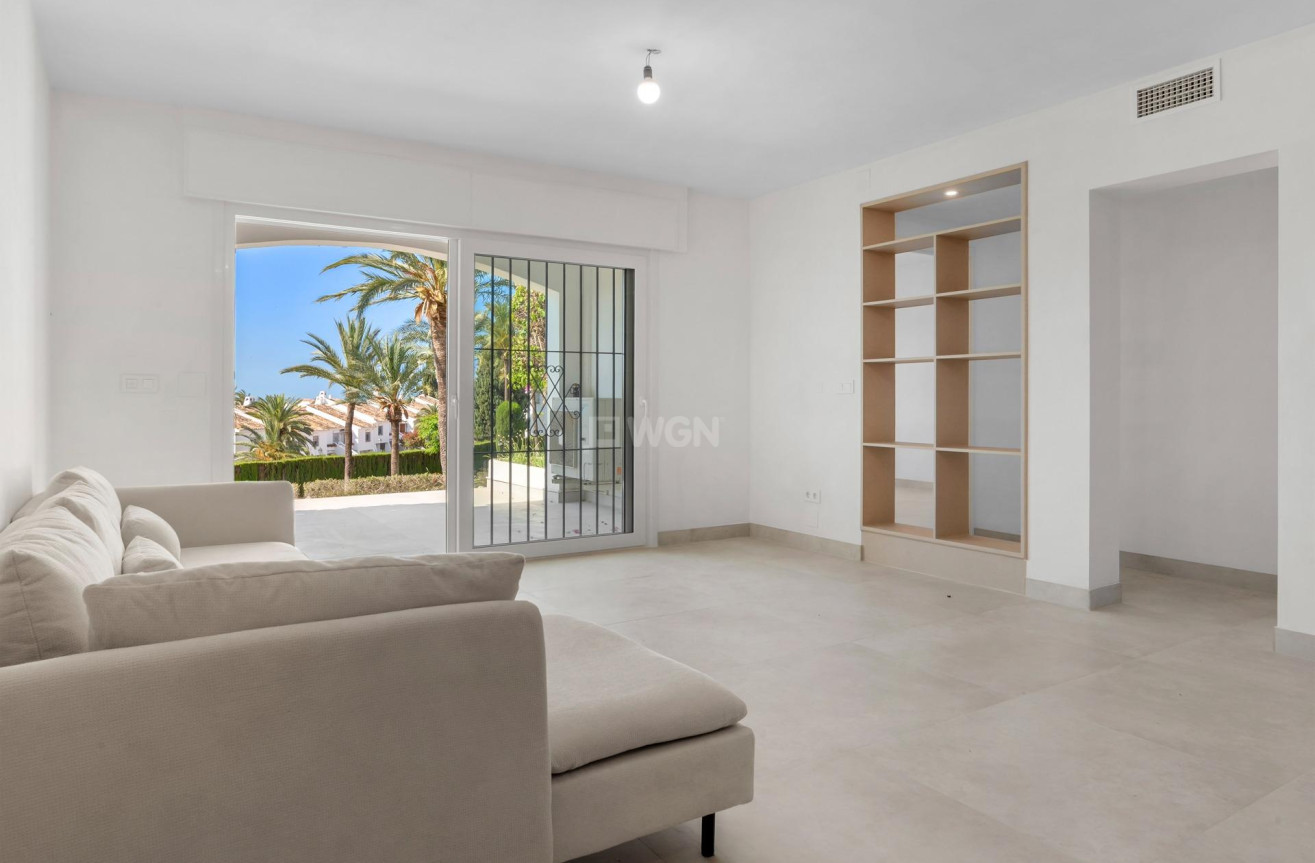 Odsprzedaż - Mieszkanie w bloku - Marbella - Nueva Andalucia