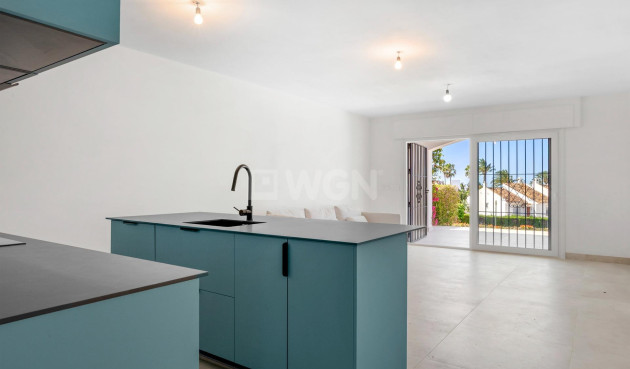 Odsprzedaż - Mieszkanie w bloku - Marbella - Nueva Andalucia