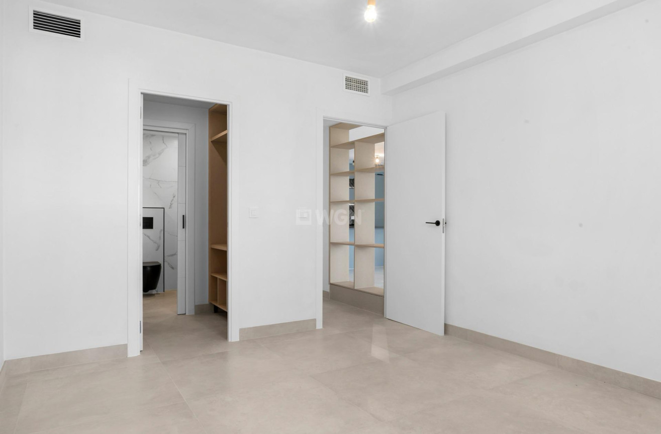 Odsprzedaż - Mieszkanie w bloku - Marbella - Nueva Andalucia