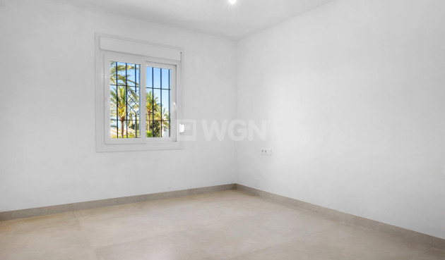 Odsprzedaż - Mieszkanie w bloku - Marbella - Nueva Andalucia