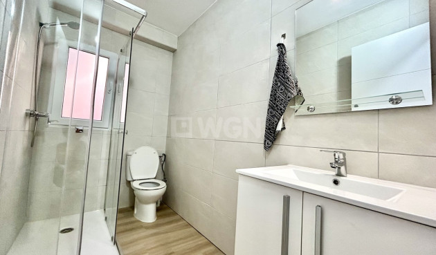 Odsprzedaż - Mieszkanie w bloku - Torrevieja - Costa Blanca