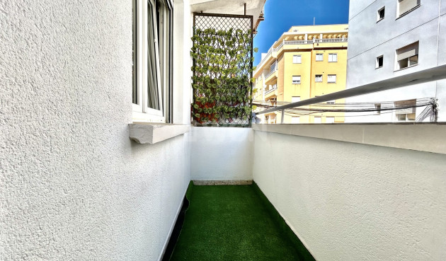 Odsprzedaż - Mieszkanie w bloku - Torrevieja - Costa Blanca