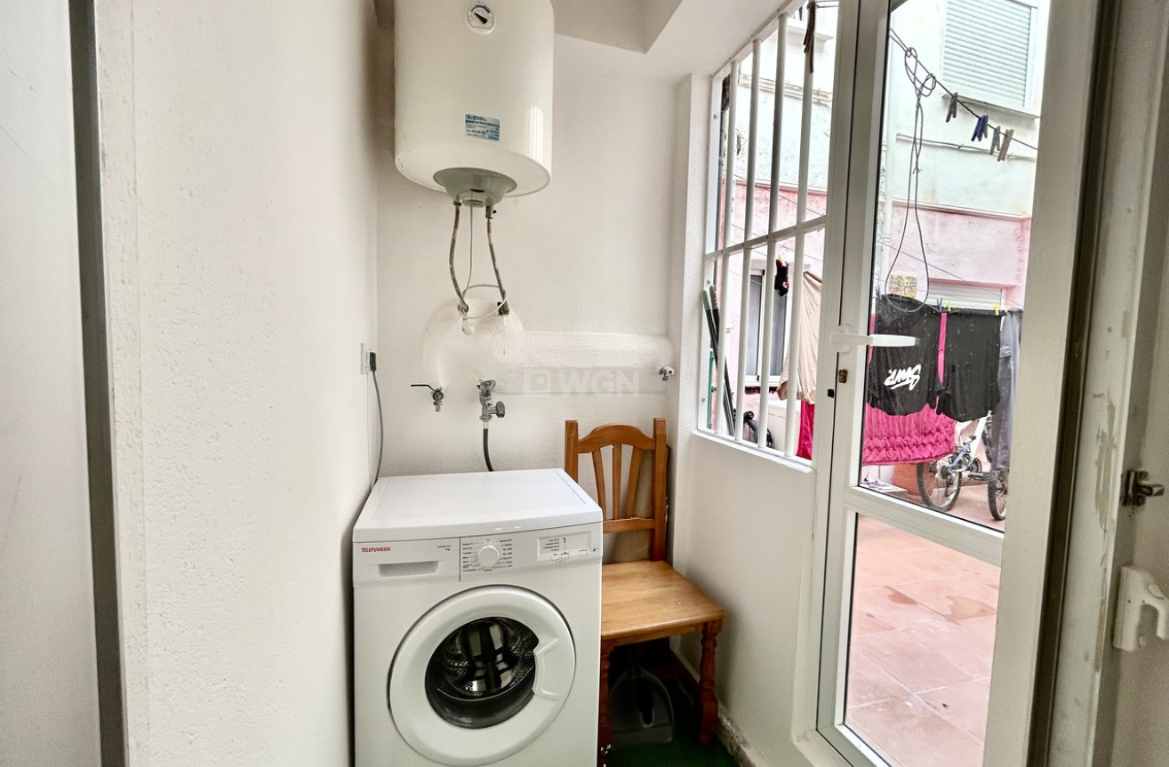Odsprzedaż - Mieszkanie w bloku - Torrevieja - Costa Blanca