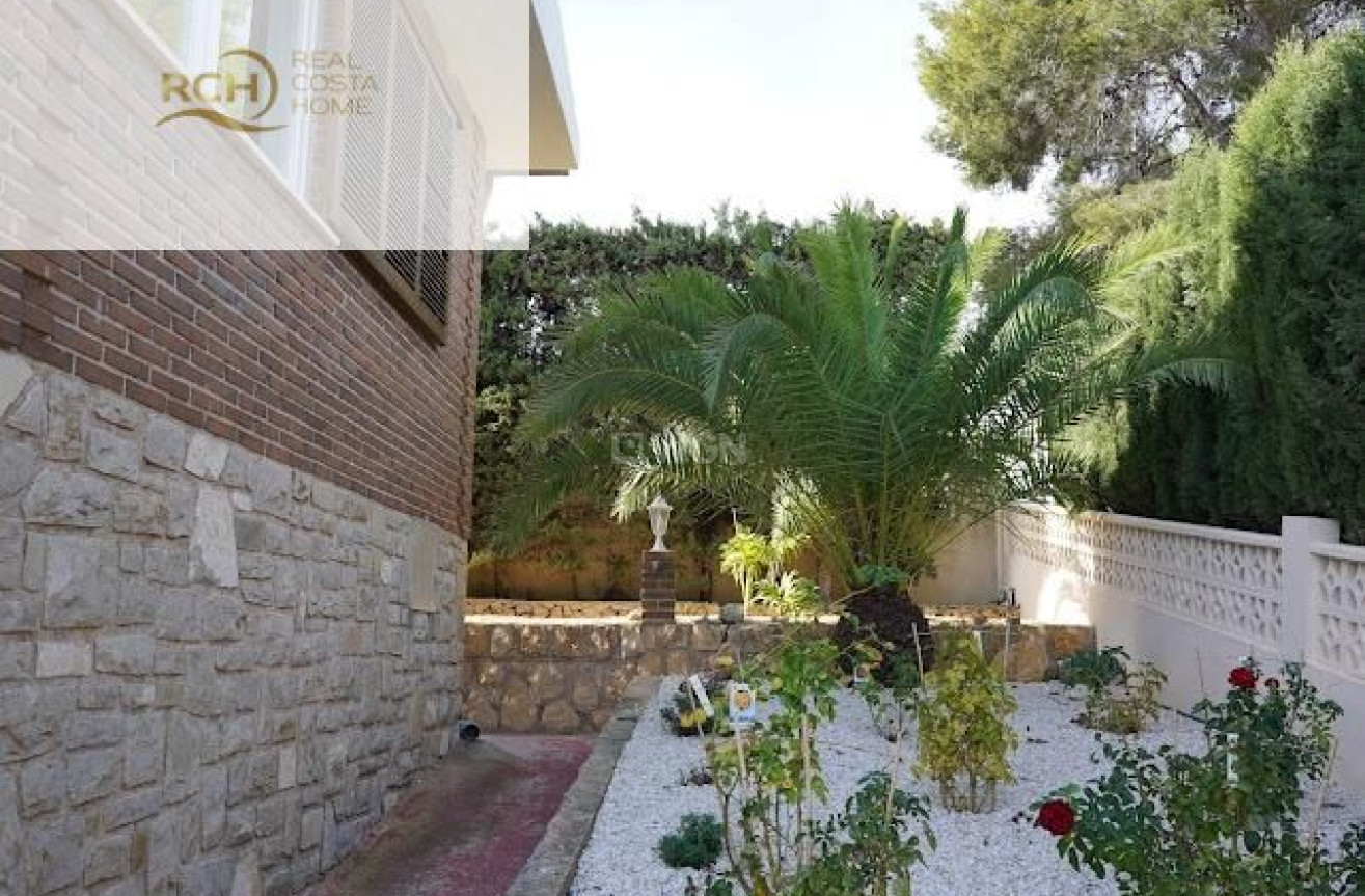 Odsprzedaż - Villa - La Nucía - Montebello - Nou Espai