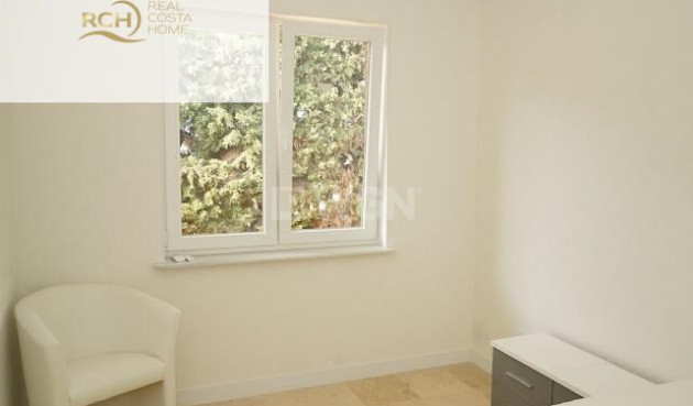 Odsprzedaż - Villa - La Nucía - Montebello - Nou Espai