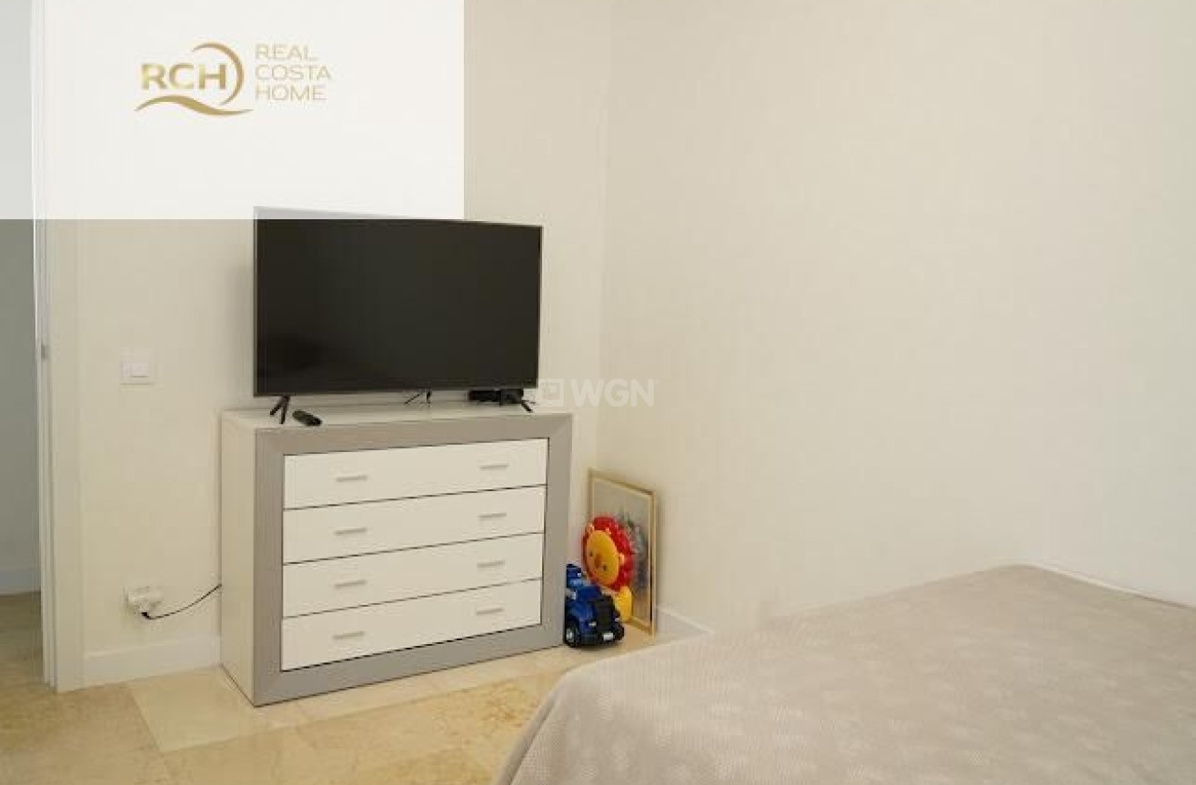 Odsprzedaż - Villa - La Nucía - Montebello - Nou Espai