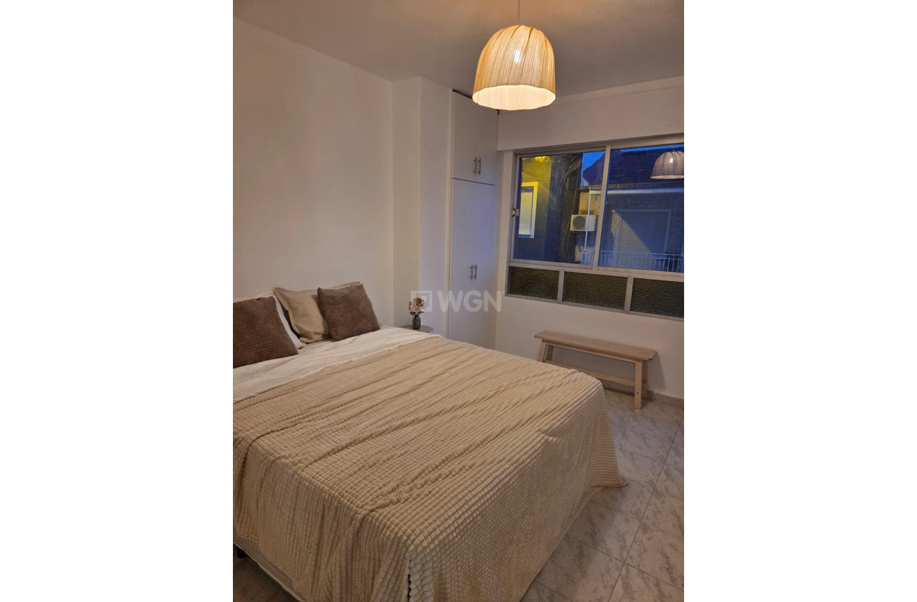 Resale - Apartment / flat - Torrevieja - Estacion De Autobuses