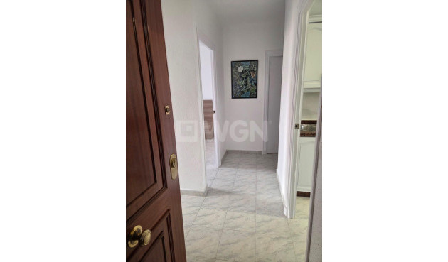Resale - Apartment / flat - Torrevieja - Estacion De Autobuses