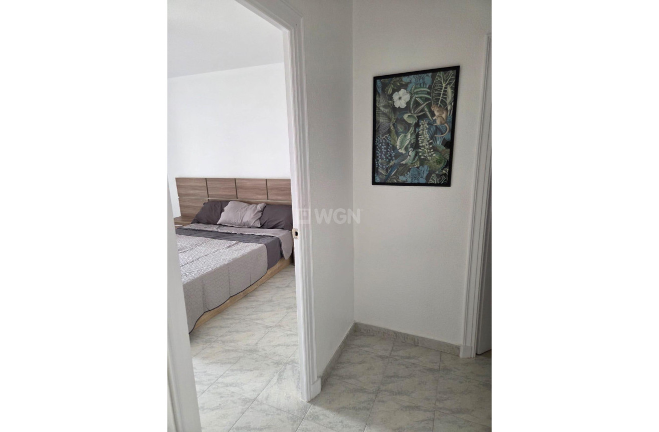 Resale - Apartment / flat - Torrevieja - Estacion De Autobuses