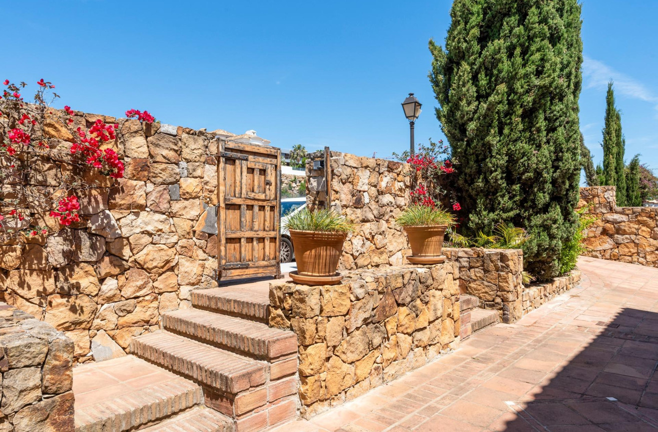 Odsprzedaż - Villa - Manilva - Bahia De Las Rocas