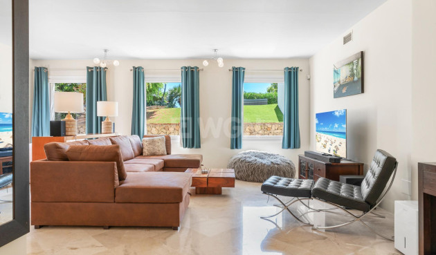Odsprzedaż - Villa - Manilva - Bahia De Las Rocas