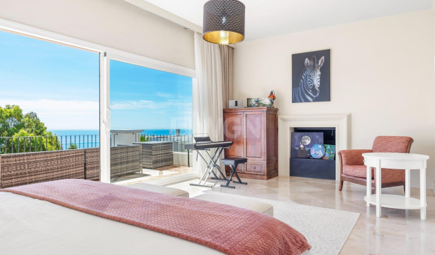 Odsprzedaż - Villa - Manilva - Bahia De Las Rocas