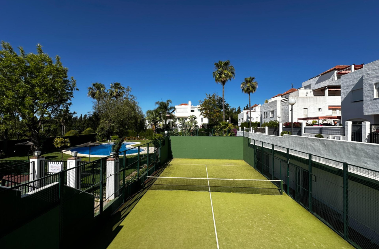 Odsprzedaż - Kamienica - Marbella - La Carolina