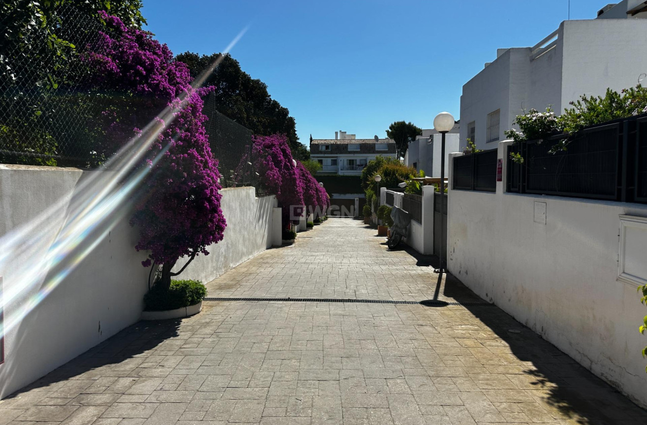 Odsprzedaż - Kamienica - Marbella - La Carolina