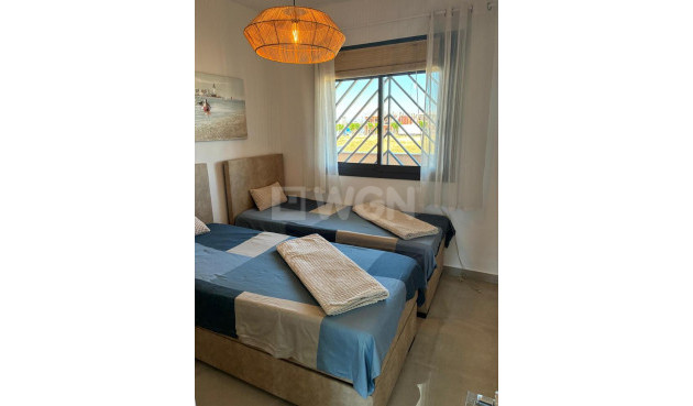 Odsprzedaż - Mieszkanie w bloku - Pilar de la Horadada - Costa Blanca