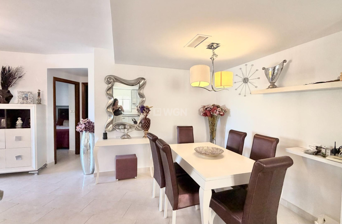 Odsprzedaż - Mieszkanie w bloku - Torrevieja - Aldea Del Mar
