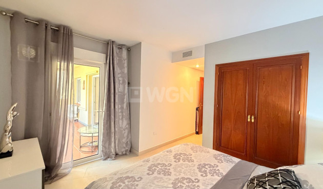 Odsprzedaż - Mieszkanie w bloku - Torrevieja - Aldea Del Mar