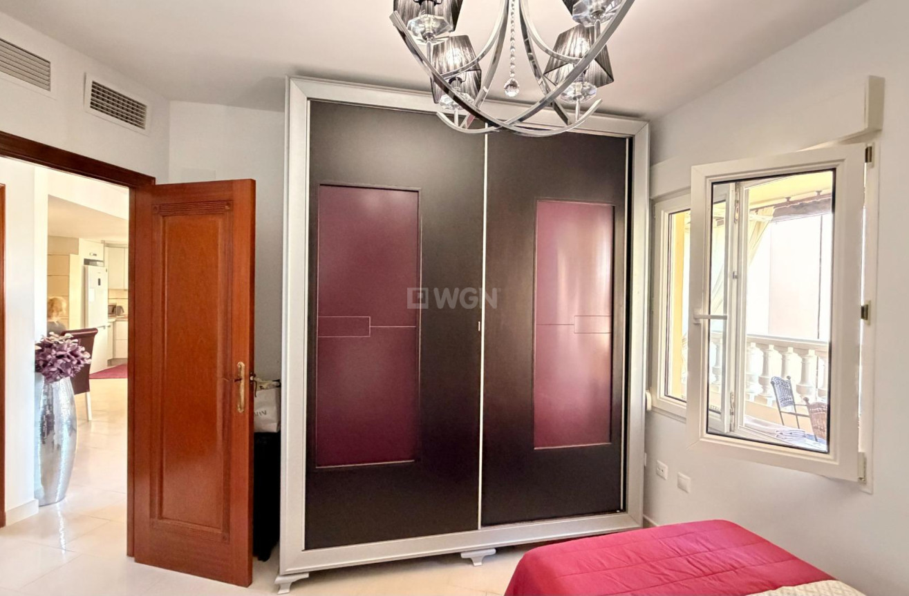 Odsprzedaż - Mieszkanie w bloku - Torrevieja - Aldea Del Mar