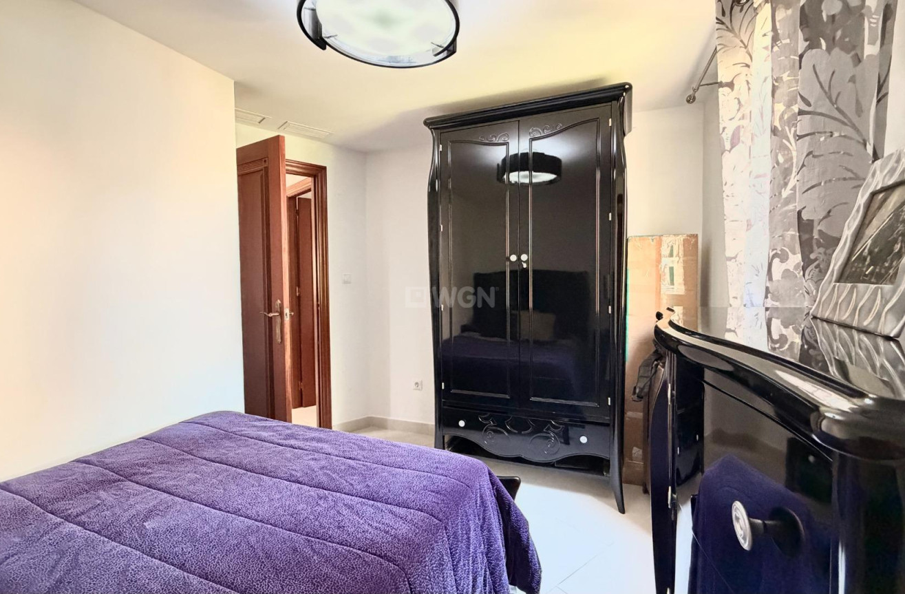 Odsprzedaż - Mieszkanie w bloku - Torrevieja - Aldea Del Mar