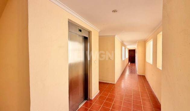 Odsprzedaż - Mieszkanie w bloku - Torrevieja - Aldea Del Mar