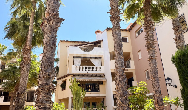 Odsprzedaż - Mieszkanie w bloku - Torrevieja - Aldea Del Mar