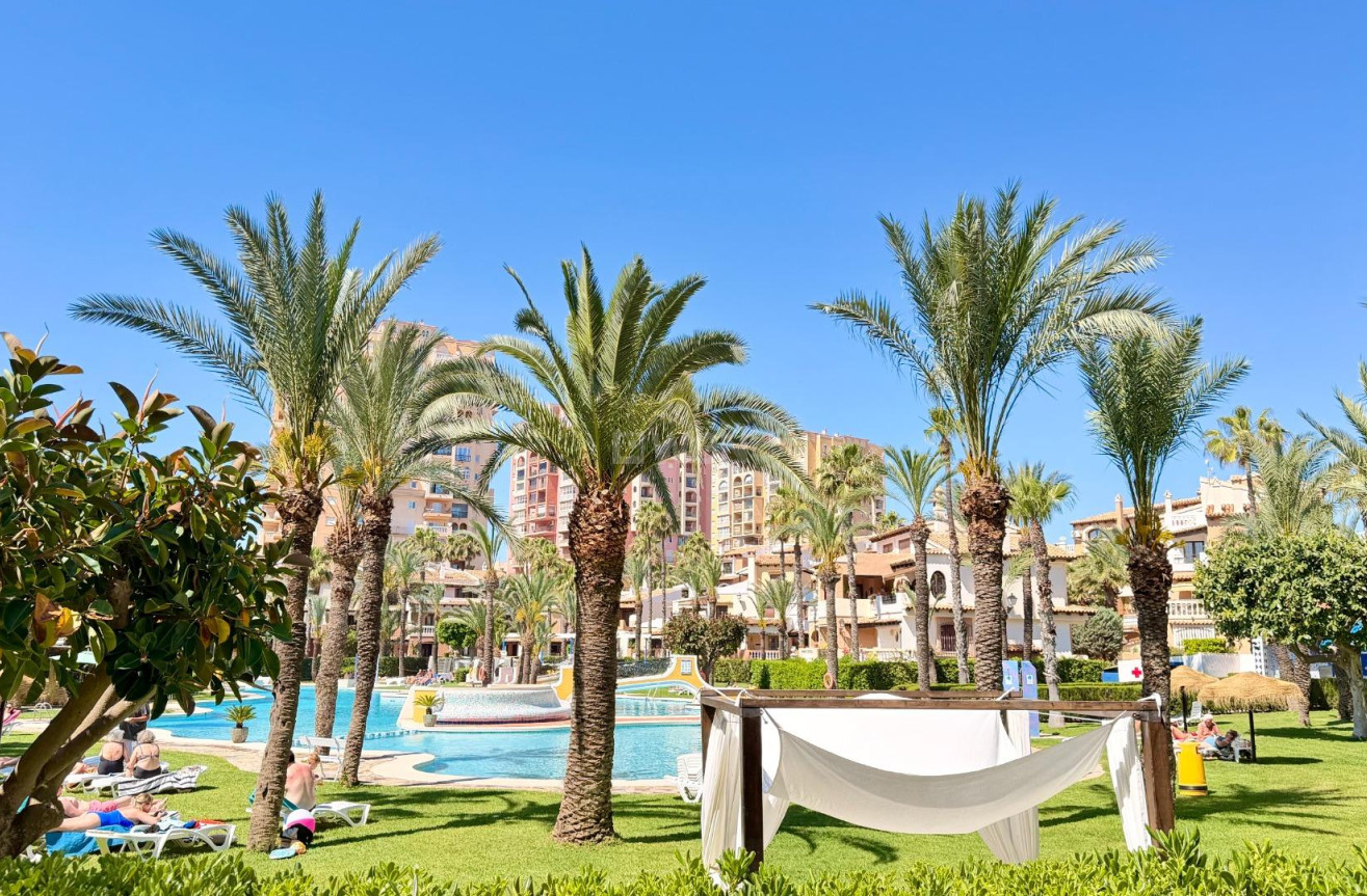 Odsprzedaż - Mieszkanie w bloku - Torrevieja - Aldea Del Mar