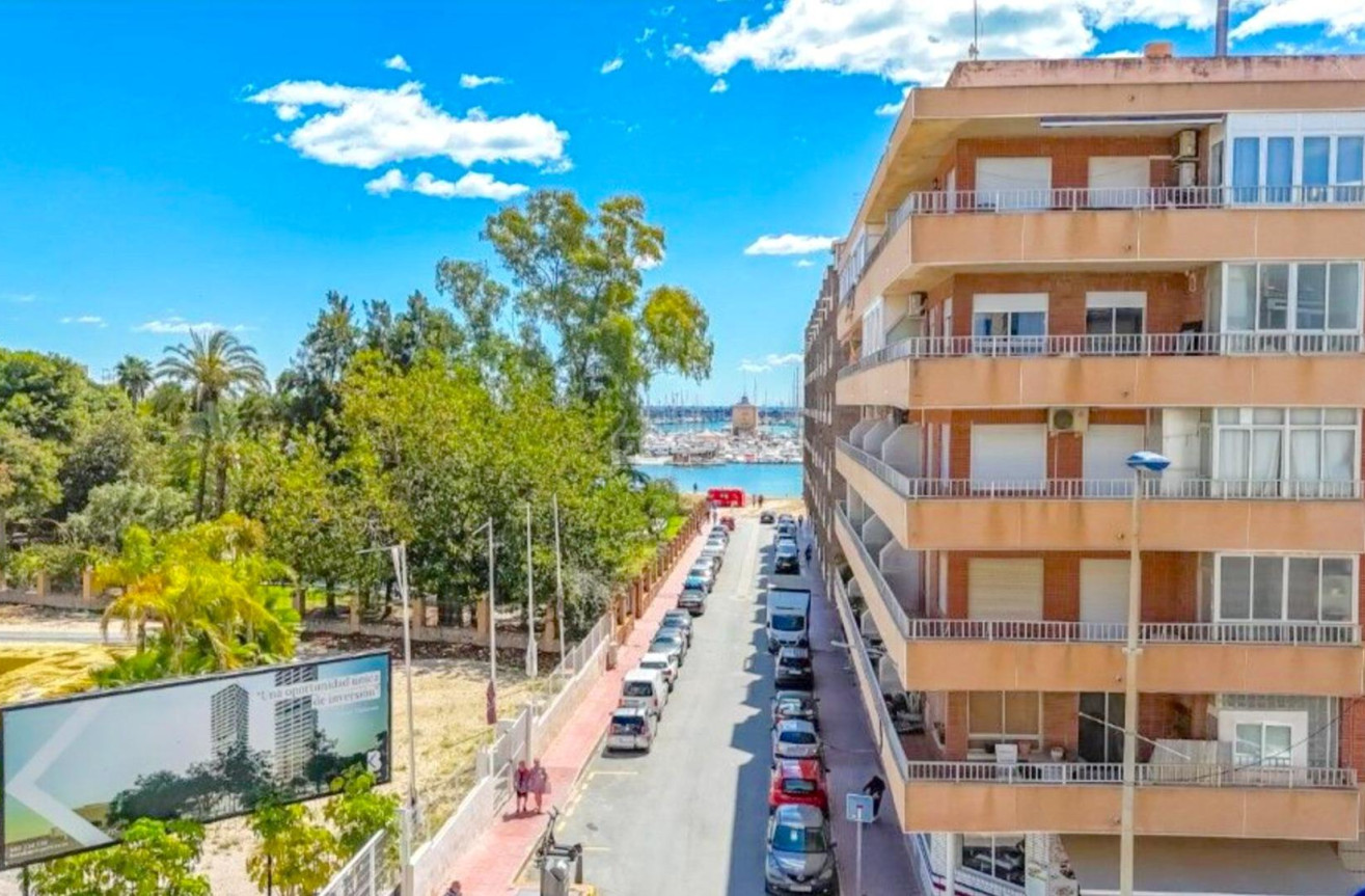 Odsprzedaż - Mieszkanie w bloku - Torrevieja - El Acequión - Los Náufragos