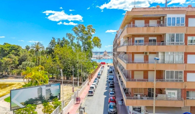 Odsprzedaż - Mieszkanie w bloku - Torrevieja - El Acequión - Los Náufragos