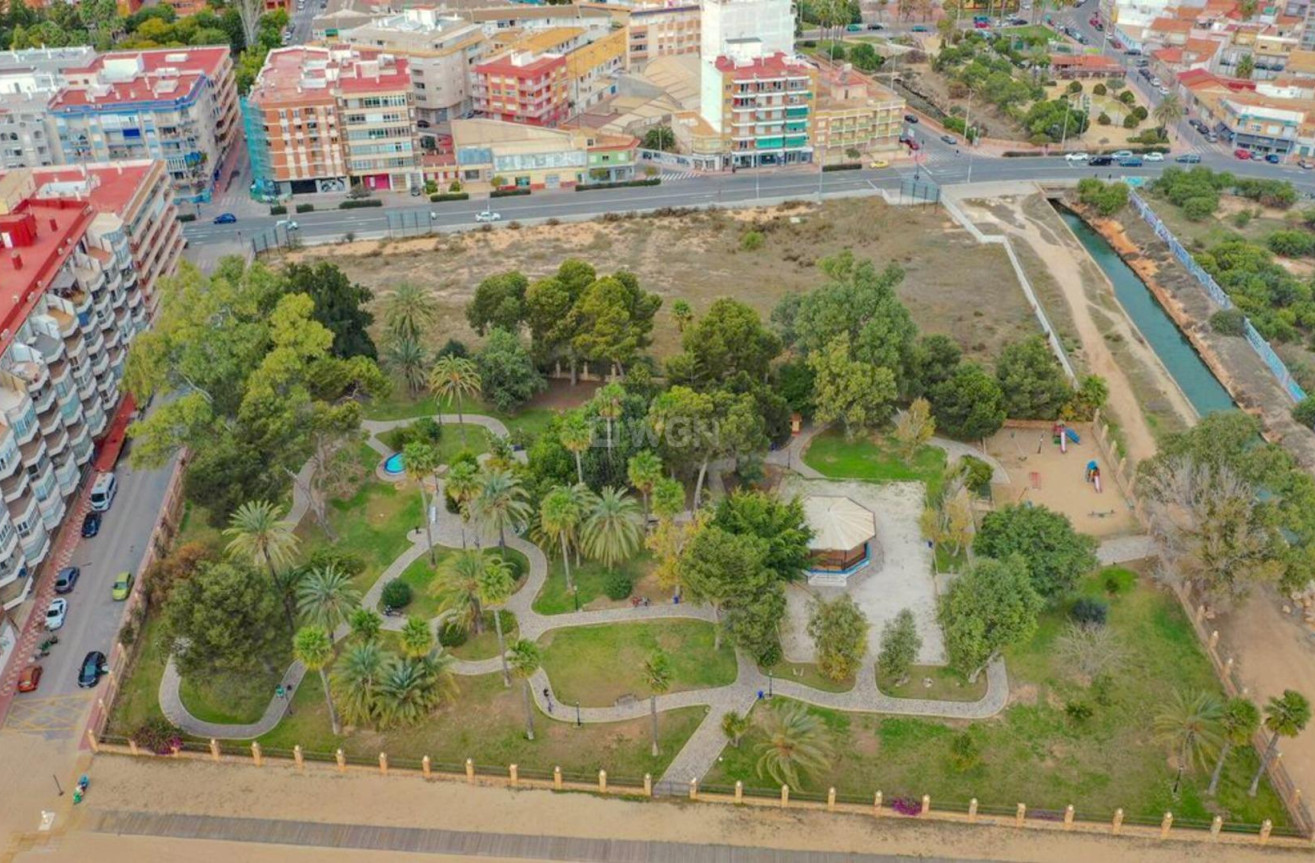 Odsprzedaż - Mieszkanie w bloku - Torrevieja - El Acequión - Los Náufragos