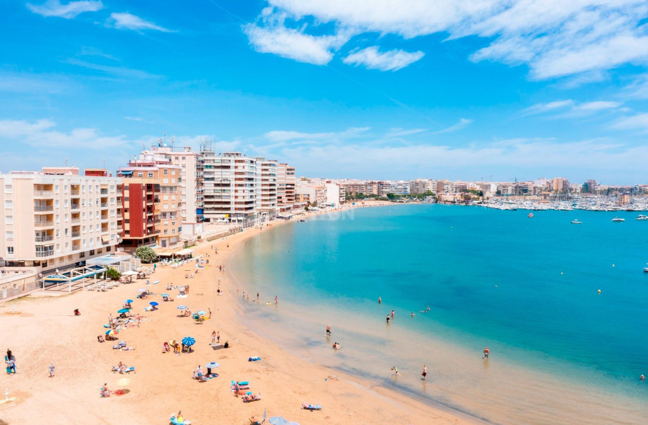 Odsprzedaż - Mieszkanie w bloku - Torrevieja - El Acequión - Los Náufragos