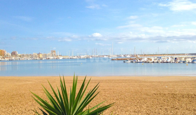 Odsprzedaż - Mieszkanie w bloku - Torrevieja - El Acequión - Los Náufragos