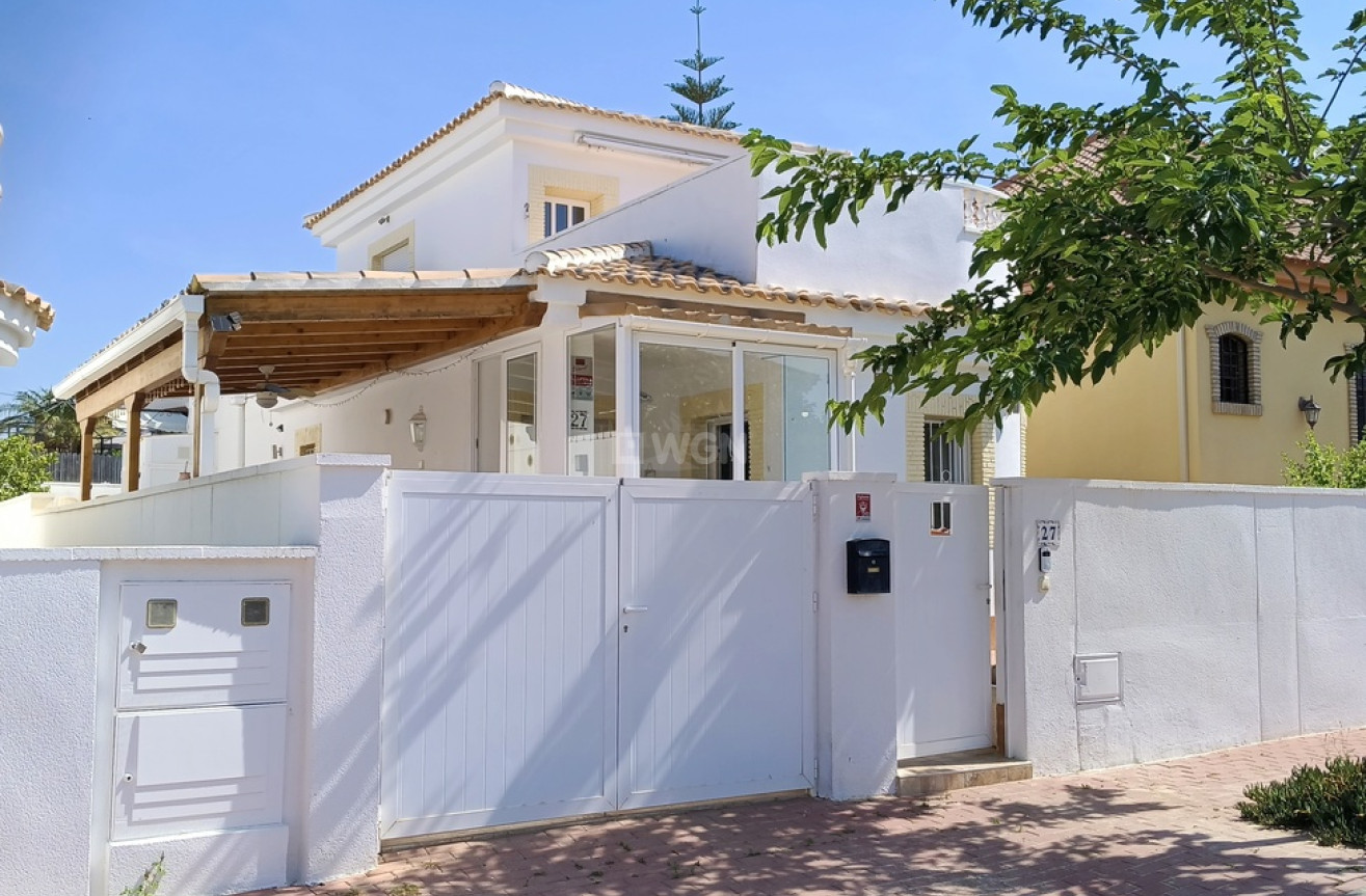 Odsprzedaż - Villa - Sucina - Inland