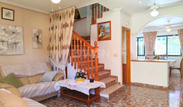 Odsprzedaż - Kamienica - La Zenia - Costa Blanca