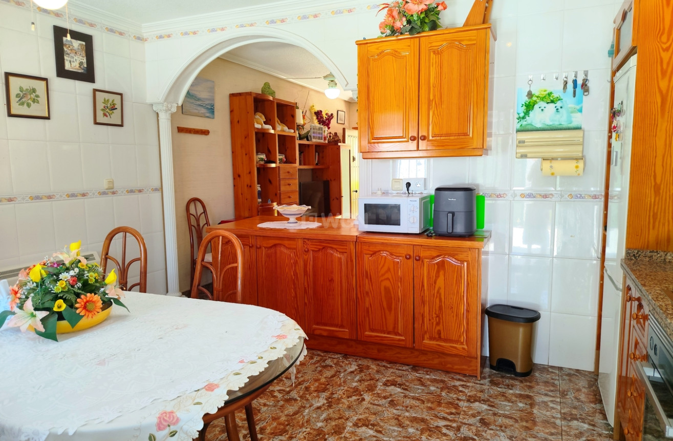 Odsprzedaż - Kamienica - La Zenia - Costa Blanca