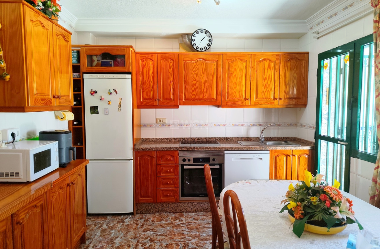 Odsprzedaż - Kamienica - La Zenia - Costa Blanca